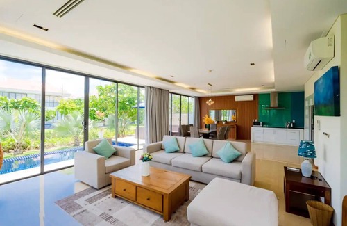 Ngu Hanh Son Villa | The Ocean Villa Beach Resort Đà Nẵng