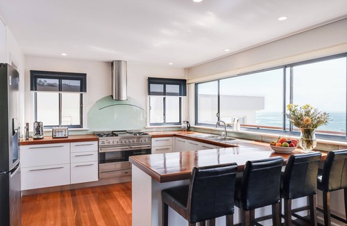 Ulladulla House | Oceanfront Retreat with Private Pool and Spa Amenities
