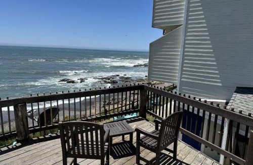 Shelter Cove Hotel | Oceanfront Inn: Pet-Friendly Retreat with Ocean Views