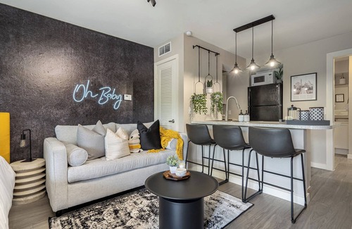 Allandale Apartment | Experience The Ochre: Family-Friendly with Roku TV