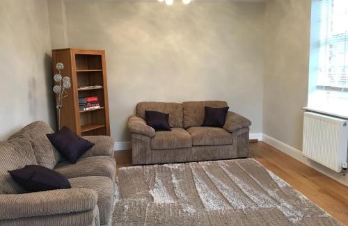 Bicester House | Unforgettable Stay at The Officers' Mess - 4 Star Rated