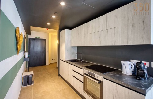 Paceville Apartment | The Official Mercury Suites: APT w/access to Pool