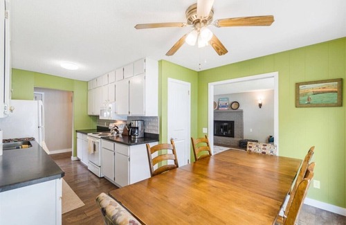 Spicer House | Family-Friendly Retreat at The Okee Dokee Cottage