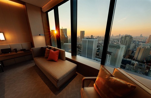 Toranomon Hotel | Discover The Okura Tokyo: 5-Star Experience Awaits!