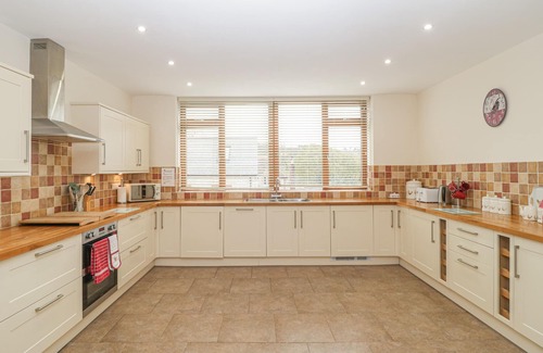 Isle of Purbeck Cottage | Pet-Friendly Getaway at The Old Barn in Swanage