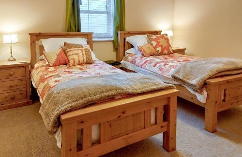 Driffield House | Discover The Old Barn: Family & Pet Friendly Retreat
