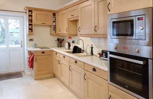 Driffield House | Discover The Old Barn: Family & Pet Friendly Retreat
