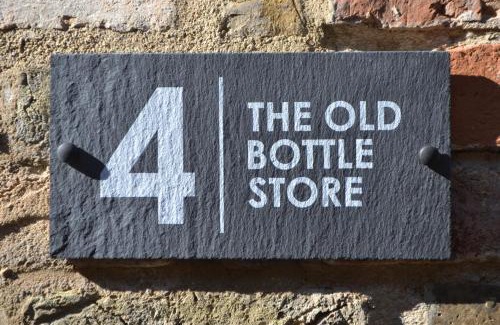 St Ives House | Discover The Old Bottle Store: Family-Friendly Retreat in St Ives