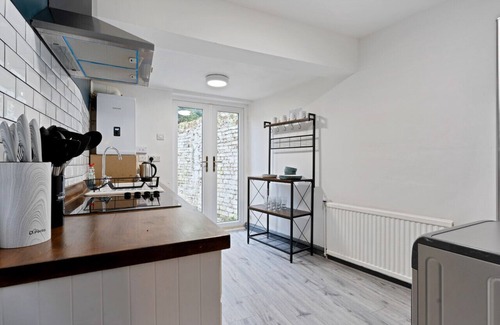 Uttoxeter House | The Old Brewery: Central Cottage