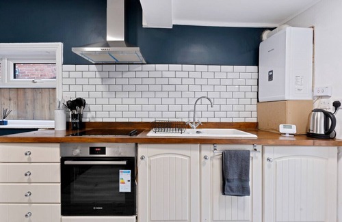 Uttoxeter House | The Old Brewery: Central Cottage