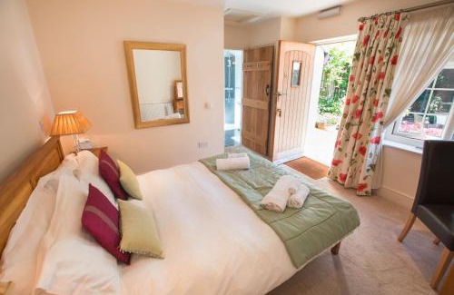 Cirencester Bed & Breakfast | Family-Friendly Stay at The Old Brewhouse - 4-Star Comfort