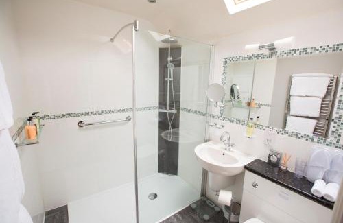 Cirencester Bed & Breakfast | Family-Friendly Stay at The Old Brewhouse - 4-Star Comfort