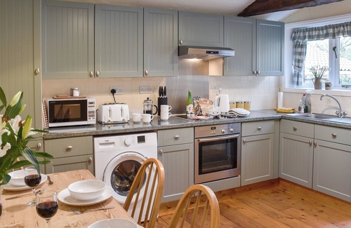 Wereham Cottage | Cozy 2-Bedroom Stay in Wereham with Oceanfront Views