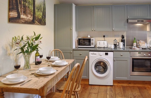 Wereham Cottage | Cozy 2-Bedroom Stay in Wereham with Oceanfront Views