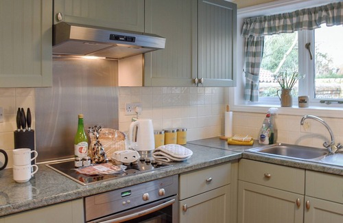 Wereham Cottage | Cozy 2-Bedroom Stay in Wereham with Oceanfront Views