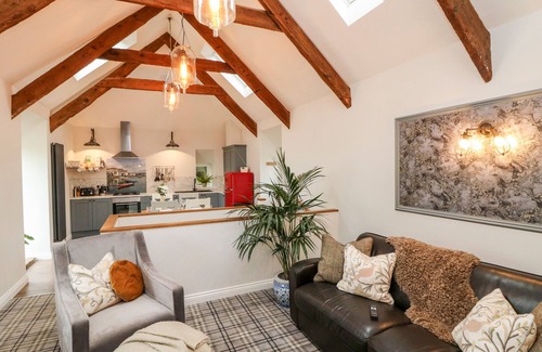 Helford Passage Cottage | Discover The Old Byre: Pet-Friendly Cottage Retreat