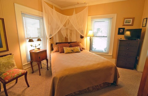 Carrabelle House | Cozy Oceanfront Retreat at The Old Carrabelle Hotel