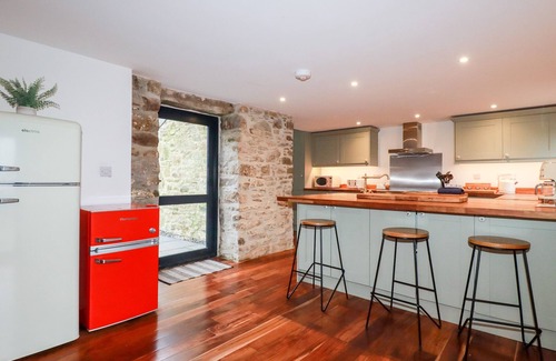 Fivelanes Cottage | The Old Cattle Barn