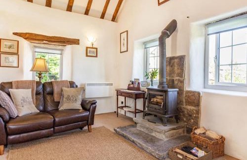 Crich House | Experience The Old Chapel: 5-Star, Family-Friendly Stay