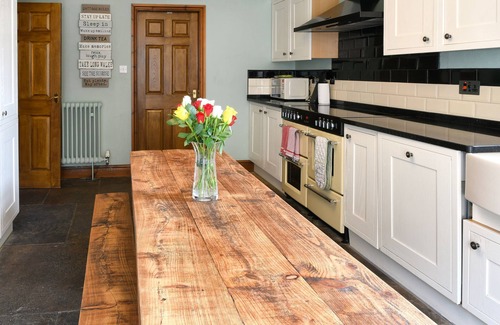 Staindrop Cottage | Discover a 6 Bedroom Retreat in Staindrop, Barnard Castle