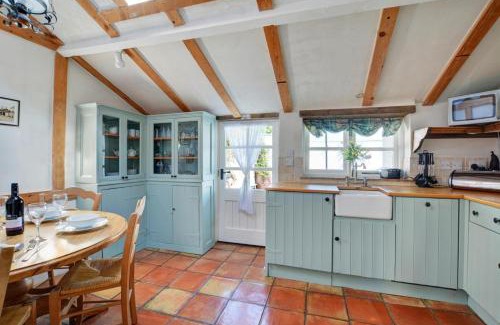 Cawston House | Experience Comfort at The Old Coach House with Private Pool