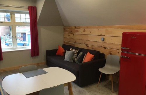 Polesworth Apartment | Charming The Old Coach House - Rated 9.5/10, Family-Friendly!
