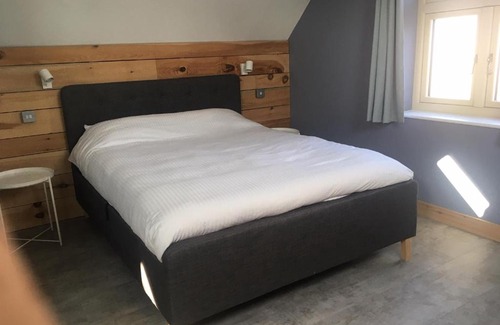 Polesworth Apartment | Charming The Old Coach House - Rated 9.5/10, Family-Friendly!