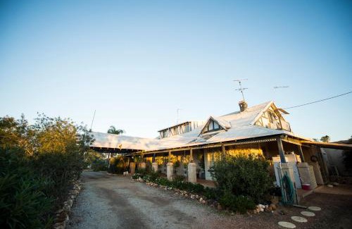 Dalwallinu Bed & Breakfast | Welcoming Stay at The Old Convent Dalwallinu with Pool Access