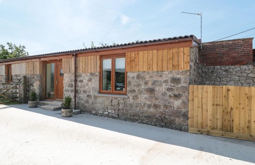 Banwell House | Unique Family Retreat at The Old Cow Shed - 4 Stars