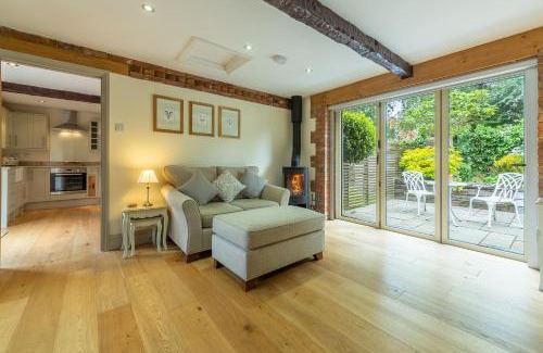 King's Lynn House | Discover The Old Cow Shed - Your Perfect Getaway