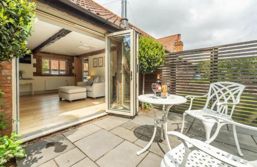 King's Lynn House | Discover The Old Cow Shed - Your Perfect Getaway