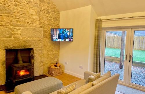Fort Augustus House | Highly Rated The Old Croft - Ideal for Family Getaways