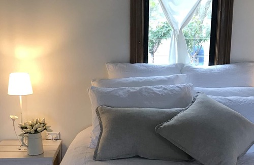Baerami Cottage | The Old Dairy at Baerami - A relaxing rural retreat in every sense of the word!