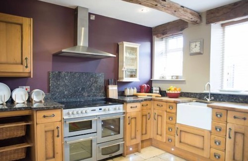 Foolow Cottage | Top-Rated The Old Dairy - Ideal for Families and Pets