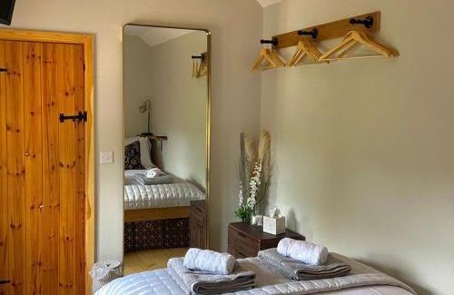 Parwich House | Discover The Old Damson Tree Barn: Rated 9.6/10 & Child-Friendly