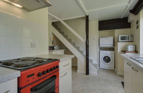 Bodmin Cottage | Cozy Old Engine House: Pet-Friendly Retreat with Open Fire