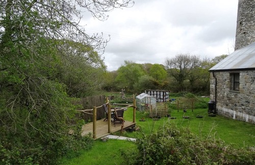 Bodmin Cottage | Cozy Old Engine House: Pet-Friendly Retreat with Open Fire