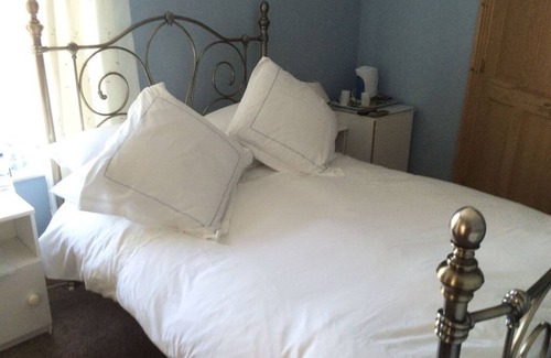 Berwick-upon-Tweed Bed & Breakfast | Cozy Escape at The Old Farm House with Breakfast Included