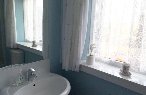 Berwick-upon-Tweed Bed & Breakfast | Cozy Escape at The Old Farm House with Breakfast Included