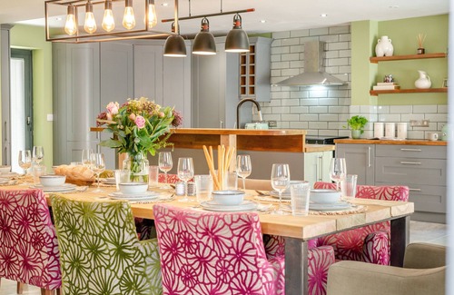 Liskeard House | The Old Farmhouse - Horningtops
