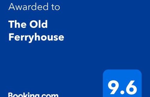 Port Appin Apartment | Beautiful Oceanfront Stay at The Old Ferryhouse - 9.4/10