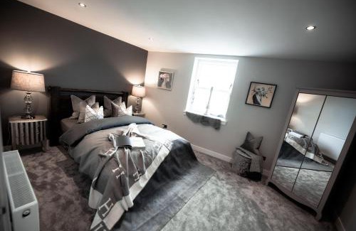 Kelso House | Discover The Old Fire Station: Family-Friendly Retreat
