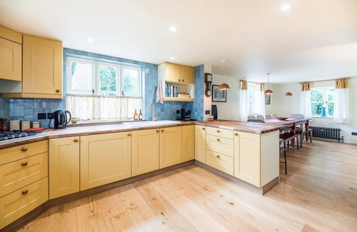 Saxmundham House | Elegant Retreat at The Old Forge, Great Glemham - 10/10 Rating