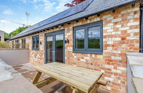 Chipping Norton Cottage | Experience a Unique Cotswolds Barn Conversion Retreat