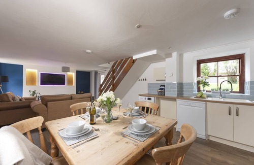 Crowlas Cottage | Cozy Old Hay Barn Cottage with Kitchen and Pet-Friendly Stay