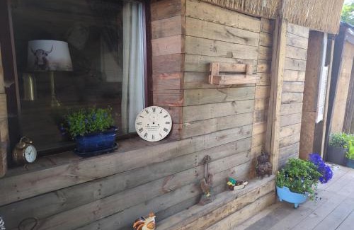 Bursledon Apartment | Discover The Old Hay Barn: A Guest Favorite at 8.3/10