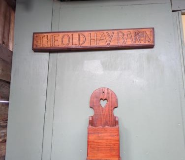 Bursledon Apartment | Discover The Old Hay Barn: A Guest Favorite at 8.3/10