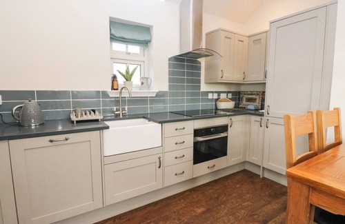 Oban Cottage | THE OLD HOUSE, BALURE, pet friendly, with open fire in Lismore