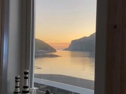 Sorvagur House | Cozy Retreat at The Old House Near Mykines Ferry