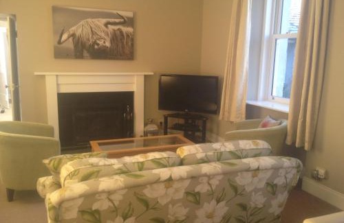 Spean Bridge House | Discover The Old Laundry at Allt A'Mhuilinn: 4-Star Retreat